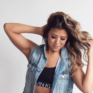 Meet your Posher, Dee